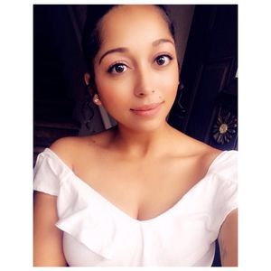 Meet your Posher, Felicia